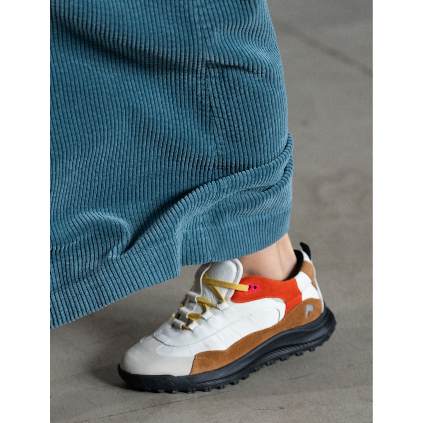 TRACK SNEAKERS
