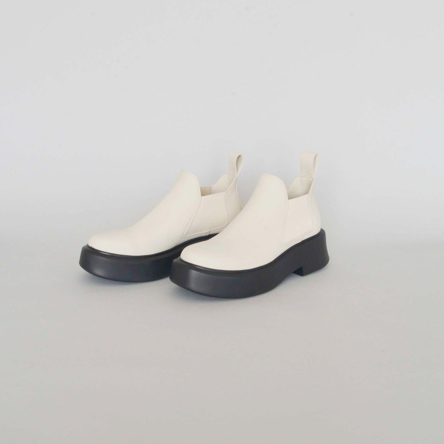 POLE SNEAKERS