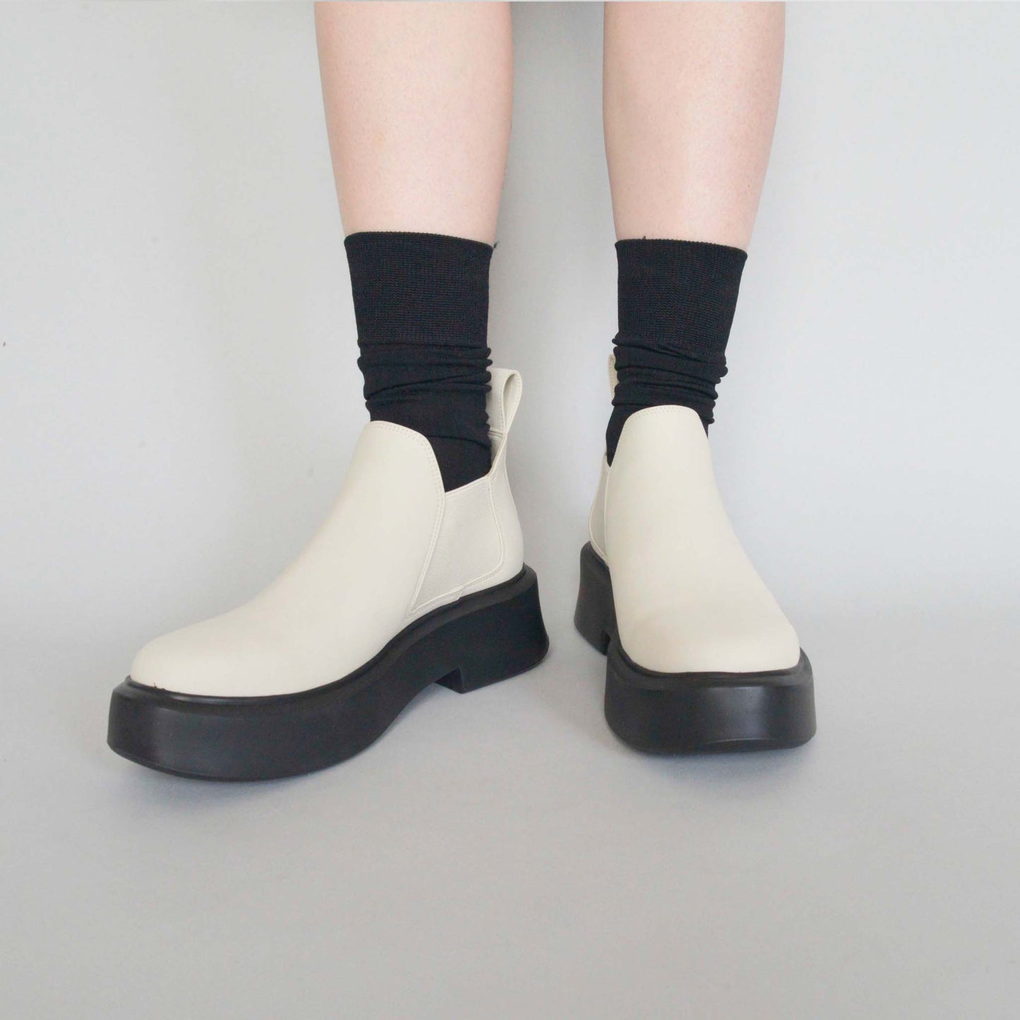 POLE SNEAKERS