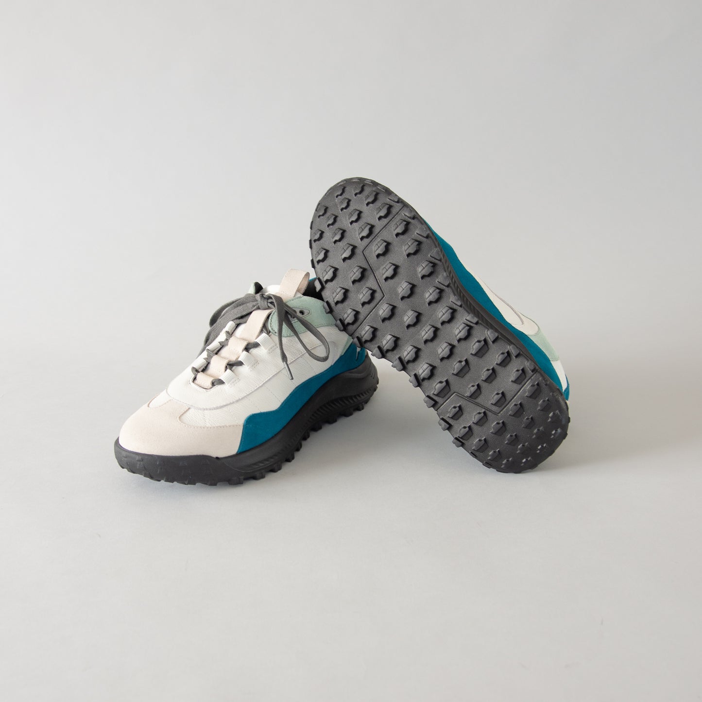 TRACK SNEAKERS