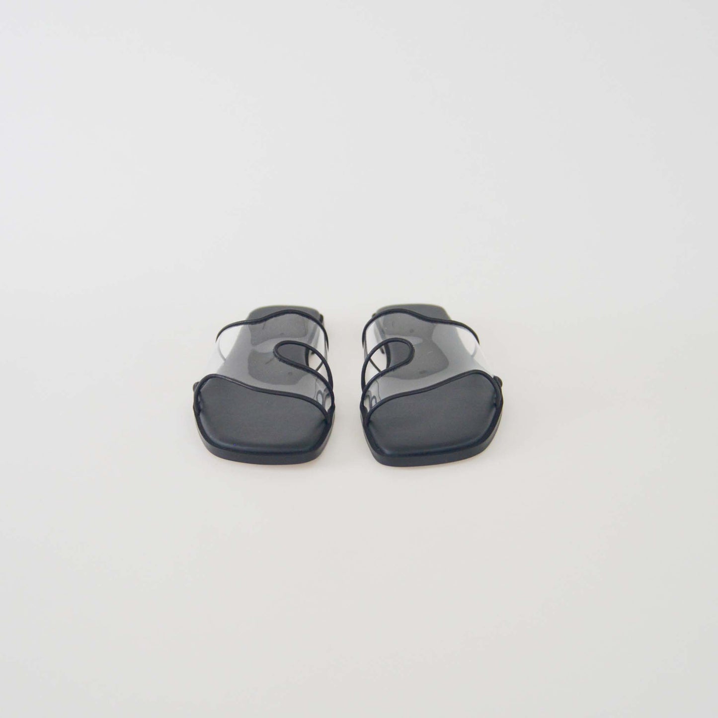 "P" LINE SANDALS